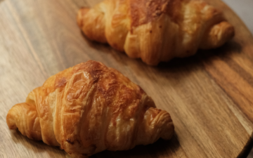 CROISSANT HAM & CHEESE ROLL-UP